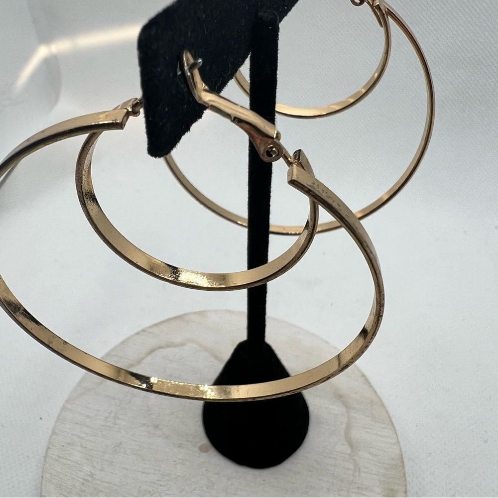 Gold tone double hoop earrings - Picture 4 of 4